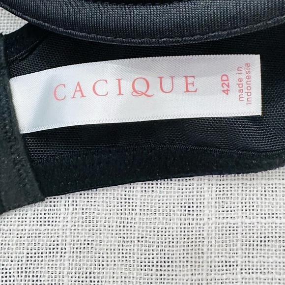 Cacique Lightly Lined T-Shirt Bra - Picture 3 of 3